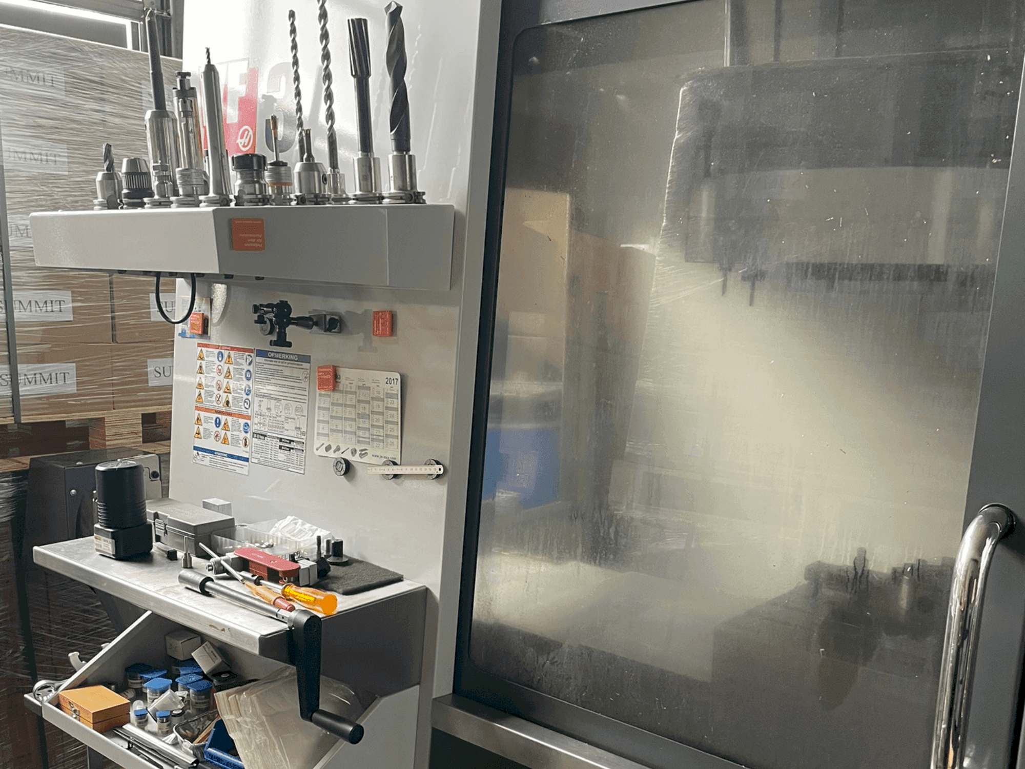 A HAAS VF-3  gép elölnézete