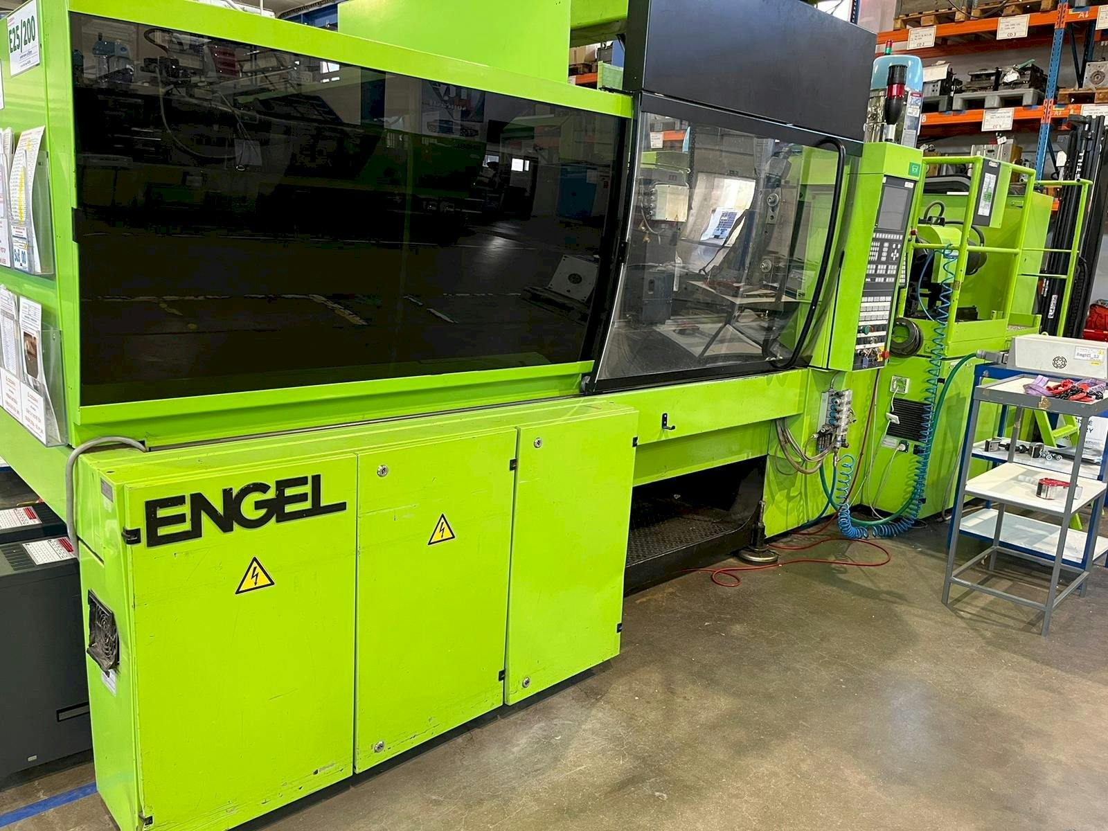A Engel ES 650/150 HL  gép elölnézete