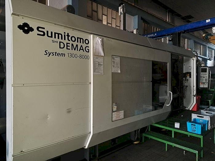 A Sumitomo Demag 1300-8000  gép elölnézete