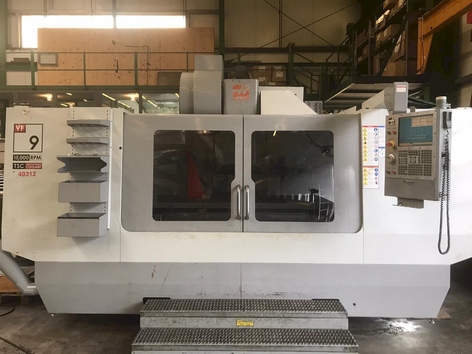 A HAAS VF-9  gép elölnézete