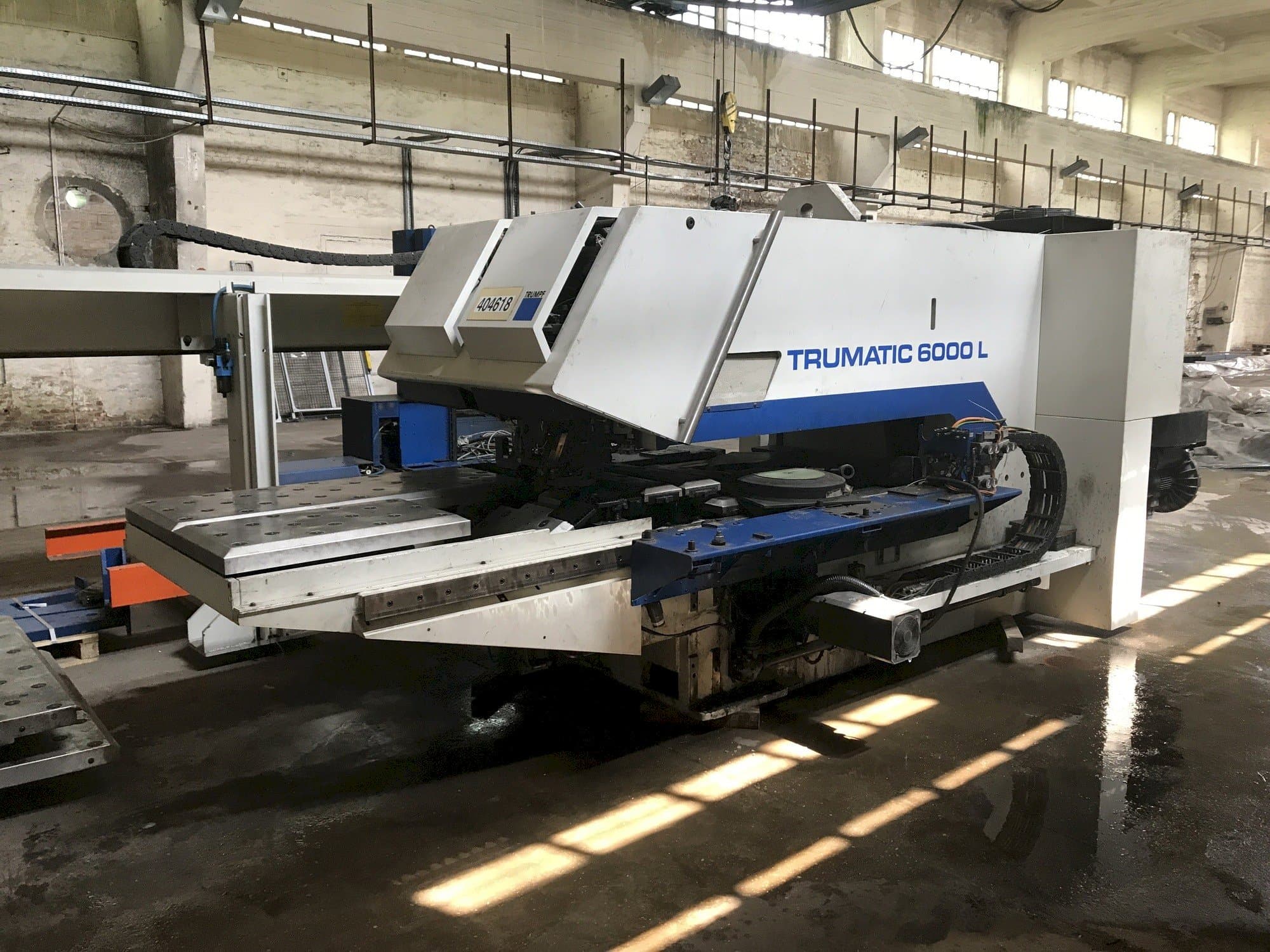 A Trumpf TRUMATIC 6000 L (2002) gép elölnézete