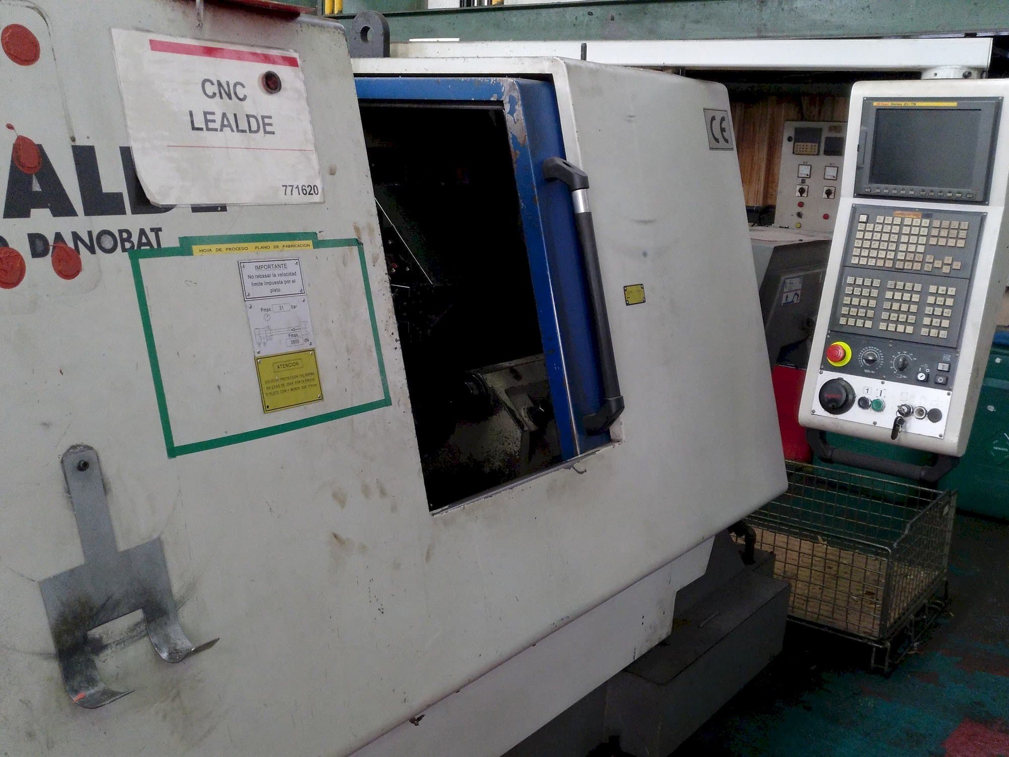 A Lealde TNC 10 gép elölnézete