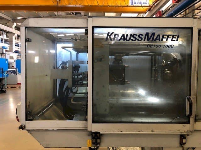 A Krauss Maffei 150-700 C2 gép elölnézete