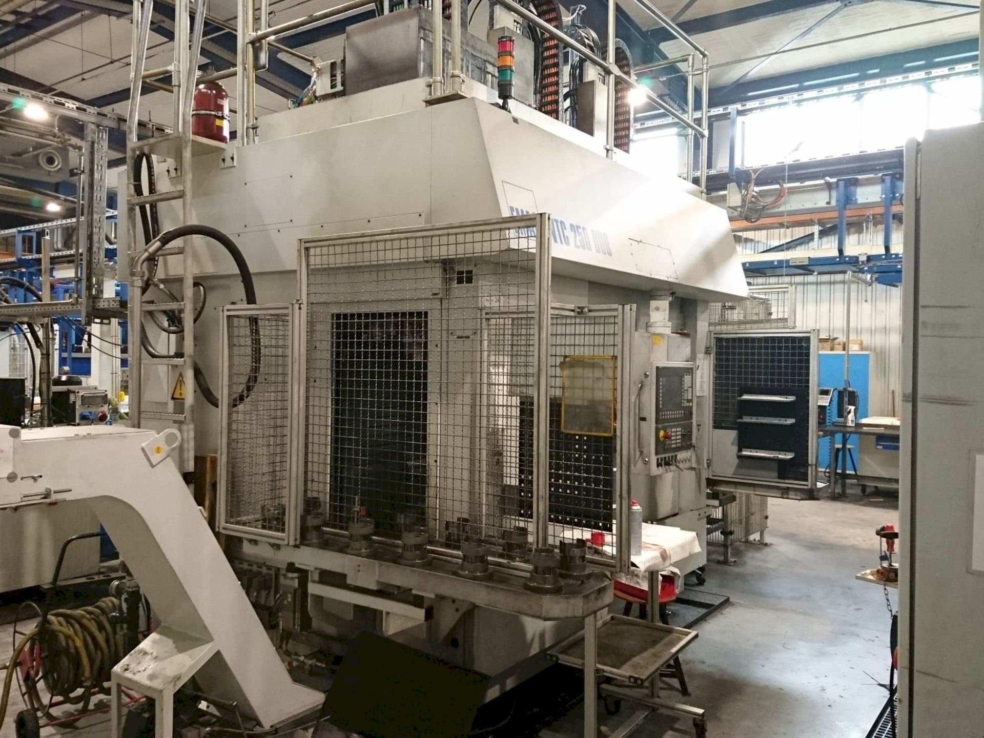 A EMAG VTC 250 DUO gép elölnézete