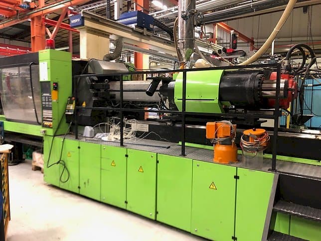 A Engel ES 3550/400 HL gép elölnézete