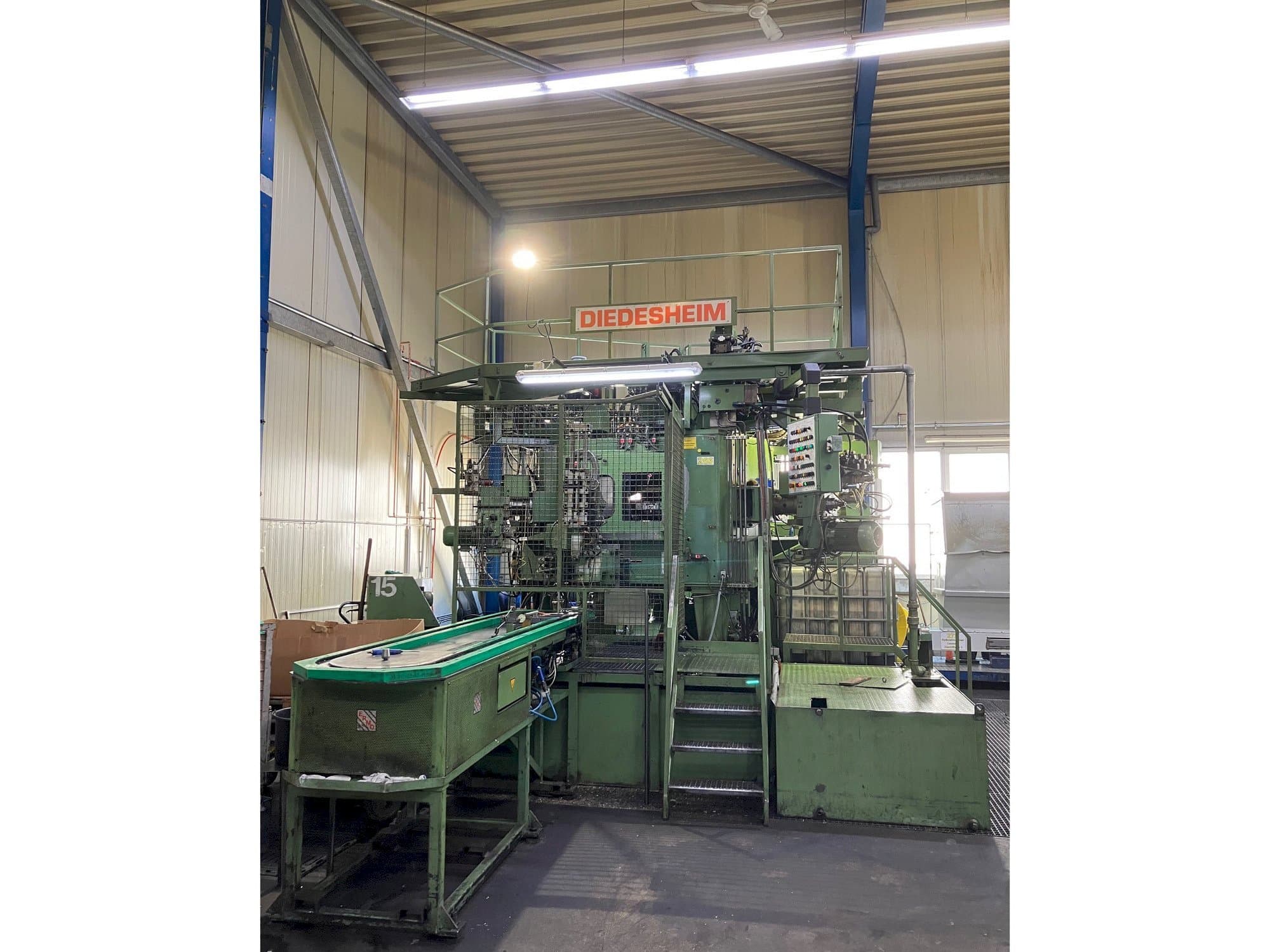 A DIEDESHEIM Diamat 70-6 gép elölnézete