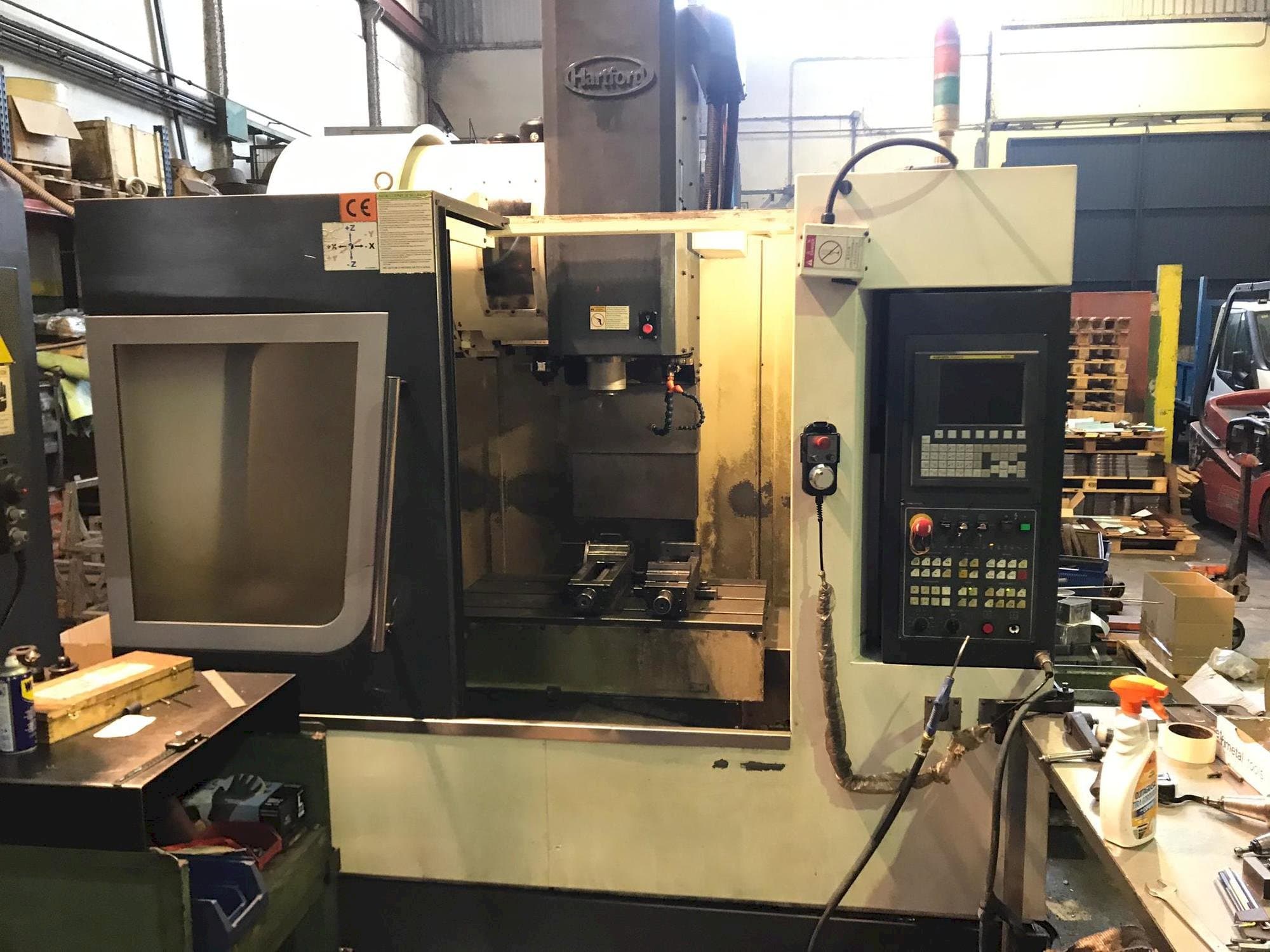 A Hartford LG-800 gép elölnézete