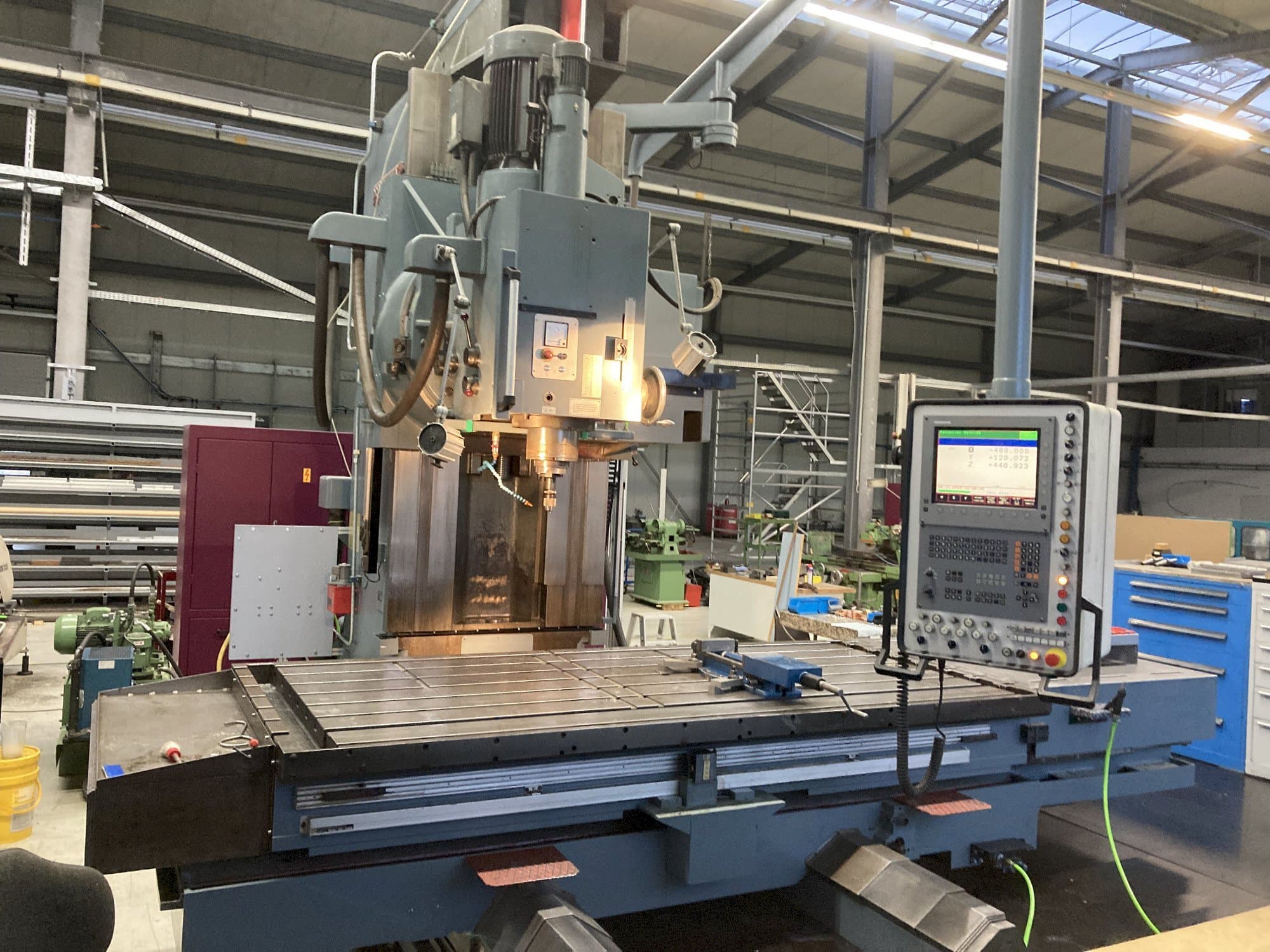 A Droop & Rein FS 130 SKE gép elölnézete