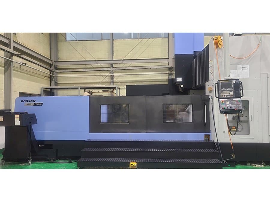 A Doosan BM 2740M gép elölnézete