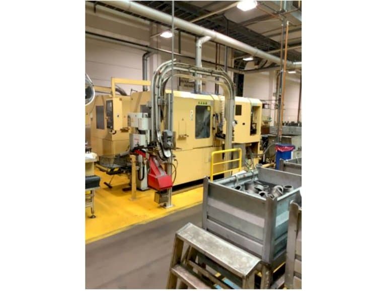 A TAJMAC-ZPS SAL 100/4 gép elölnézete