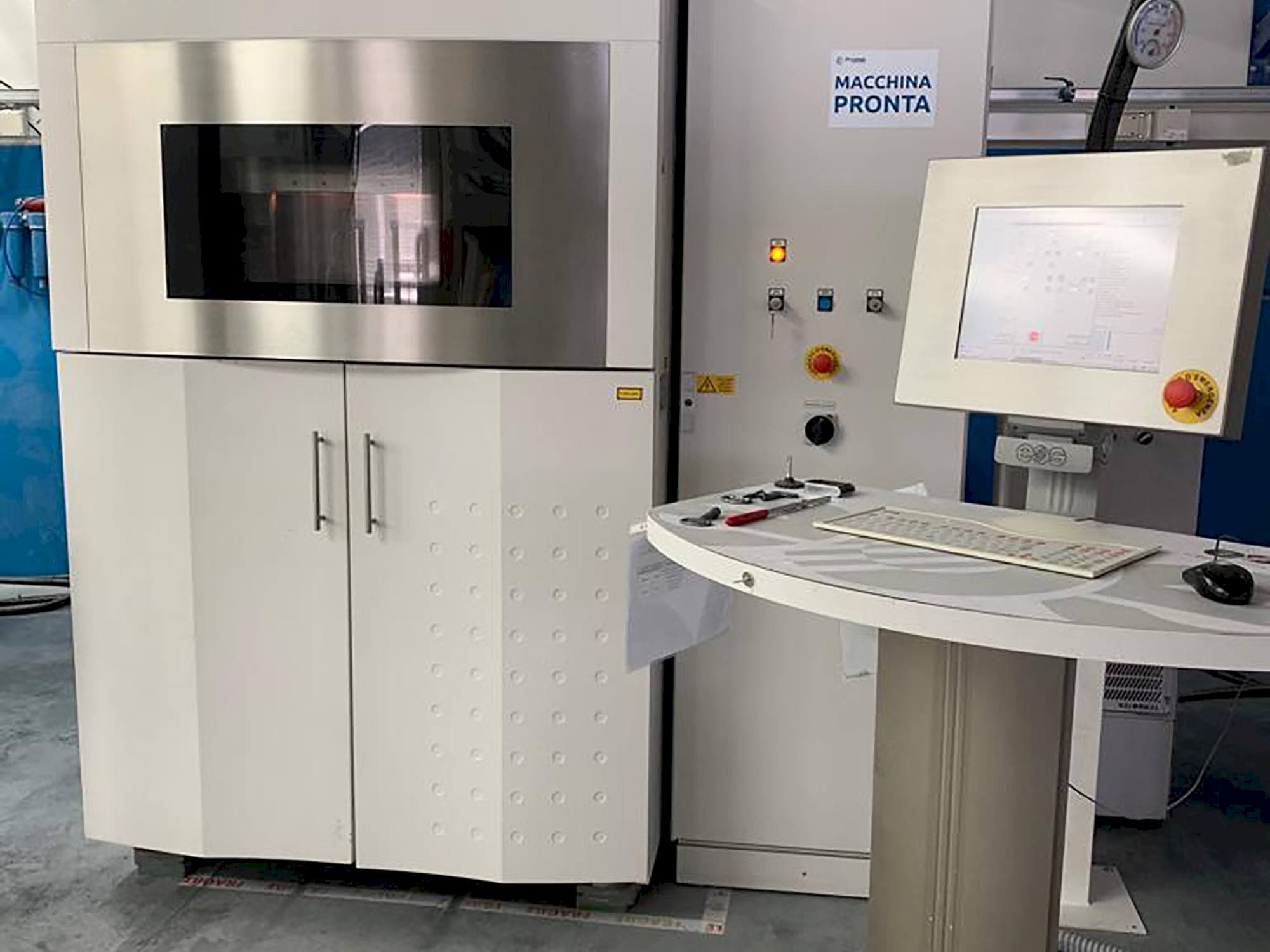 A EOS Eosint P395  gép elölnézete