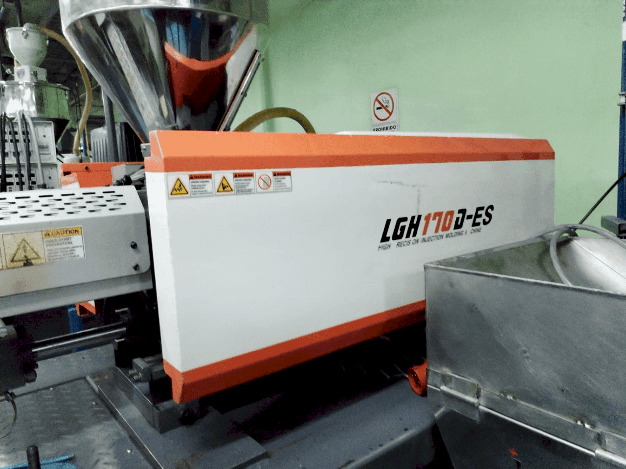 A LS MTRON LGH 170D-ES gép elölnézete