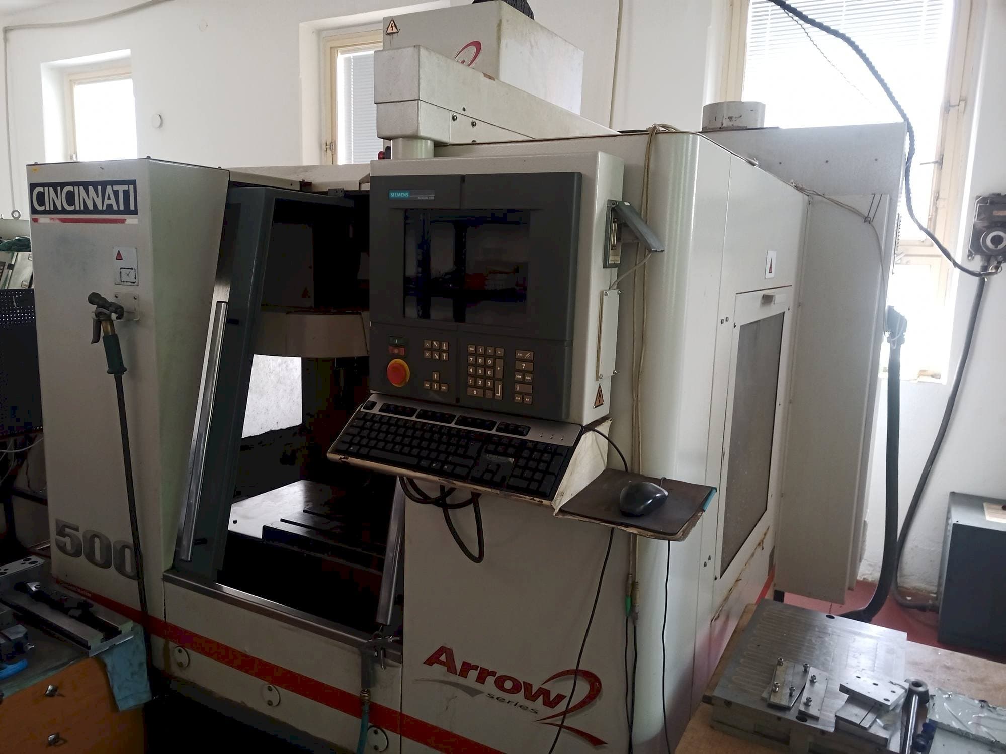 A Cincinnati Arrow 2 gép elölnézete