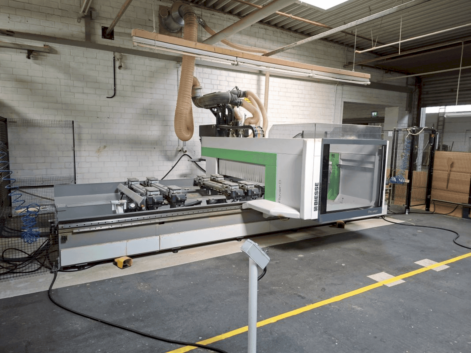 A BIESSE Rover B 1650 gép elölnézete