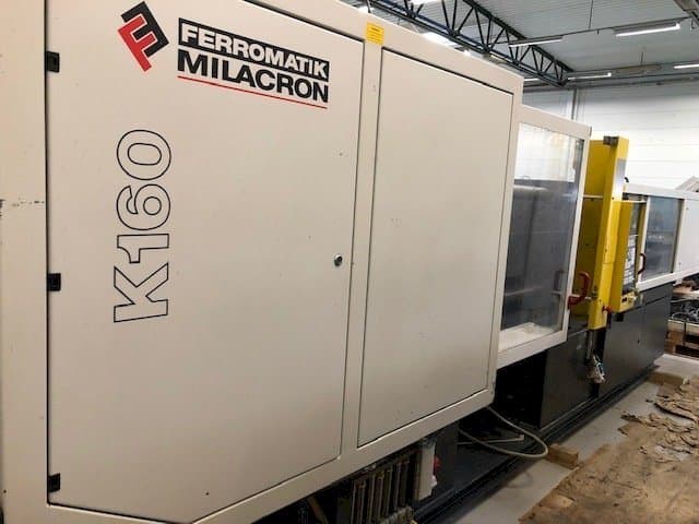 A Ferromatik MILACRON K160 gép elölnézete