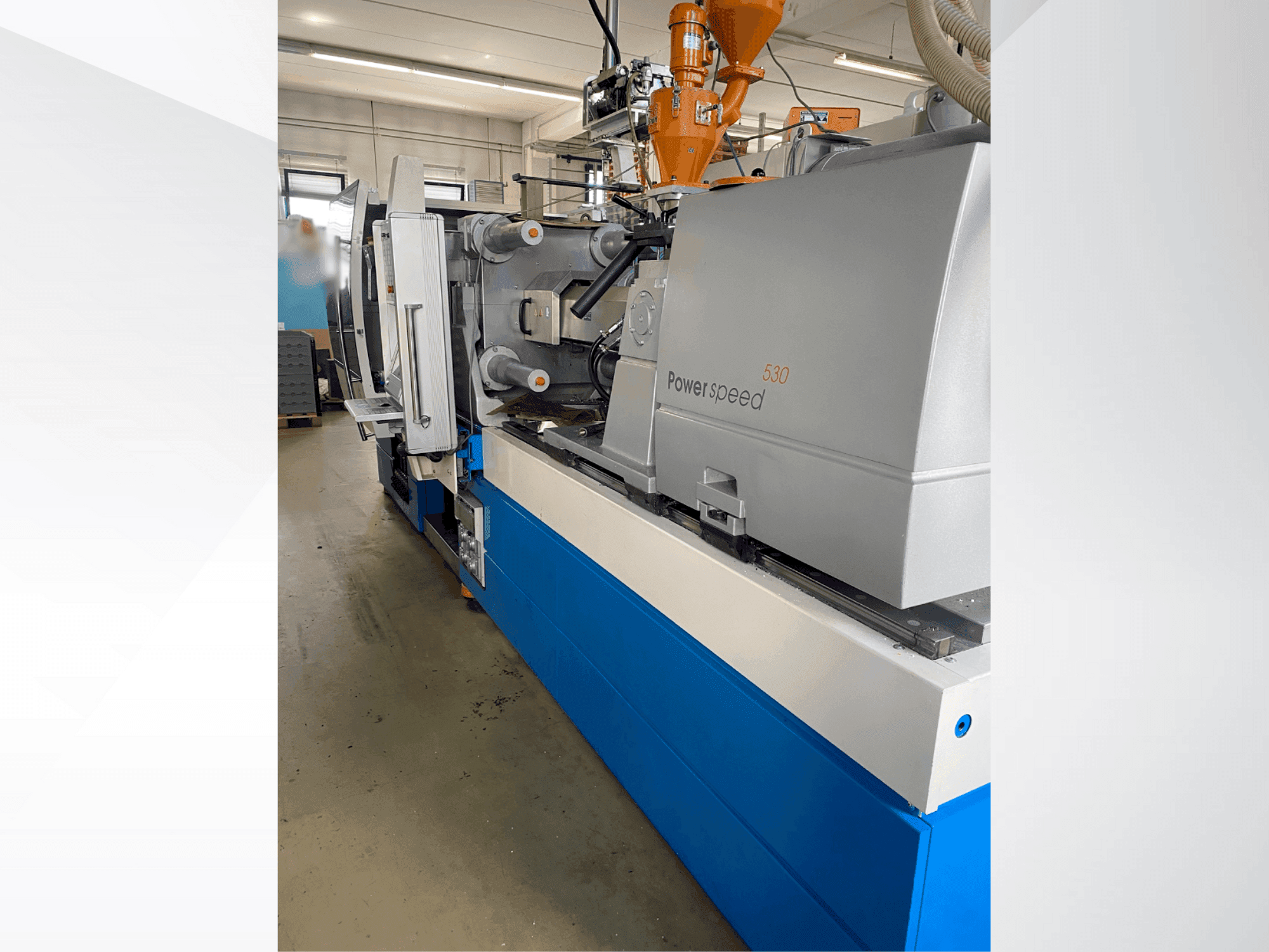 A Netstal ELION 1200-530 PS  gép elölnézete