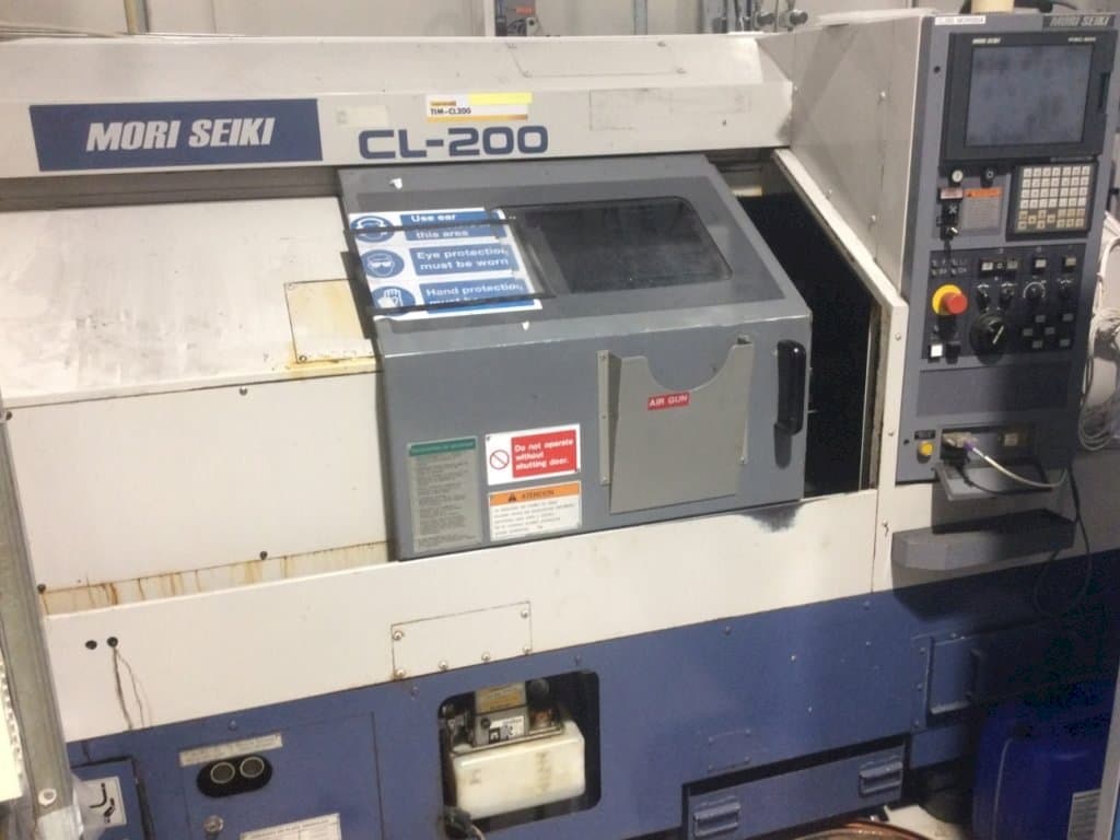 A MORI SEIKI CL-200 gép elölnézete
