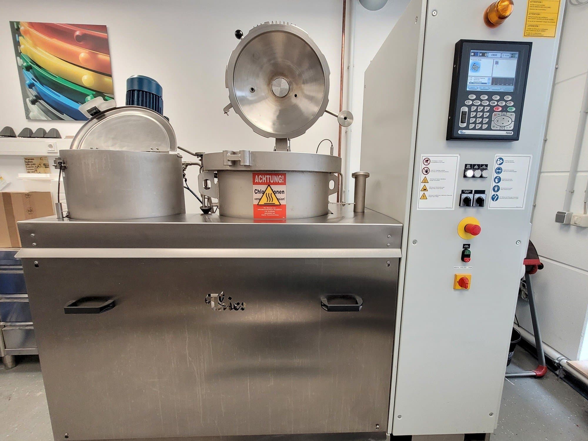 A Thies eCOLOR Type 1/550/1 gép elölnézete