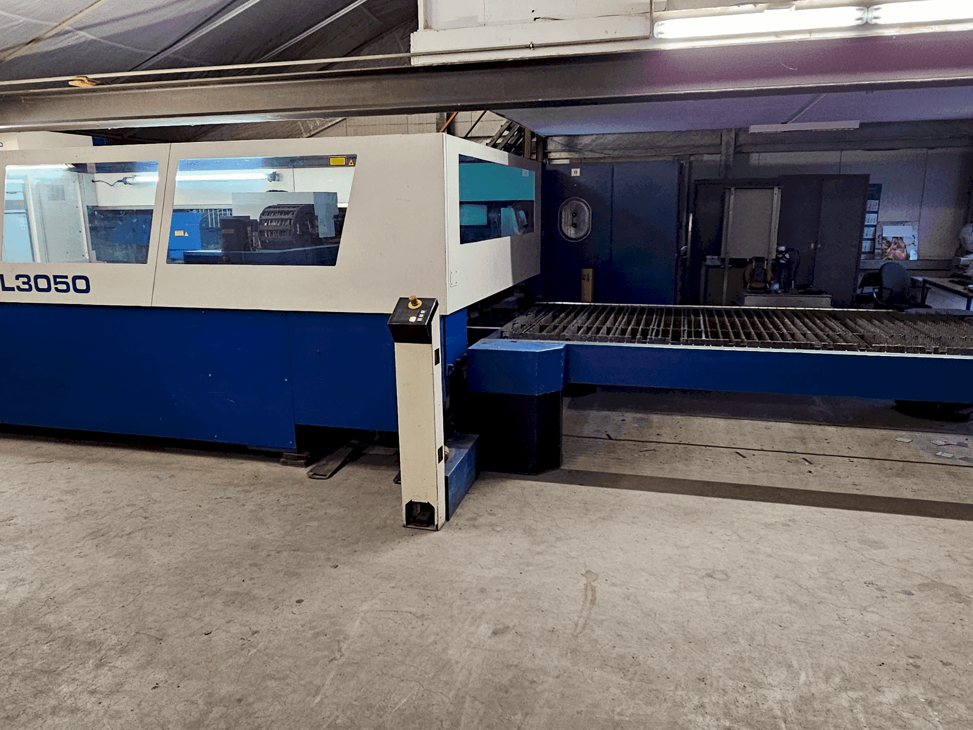 A TRUMPF L3050  gép elölnézete
