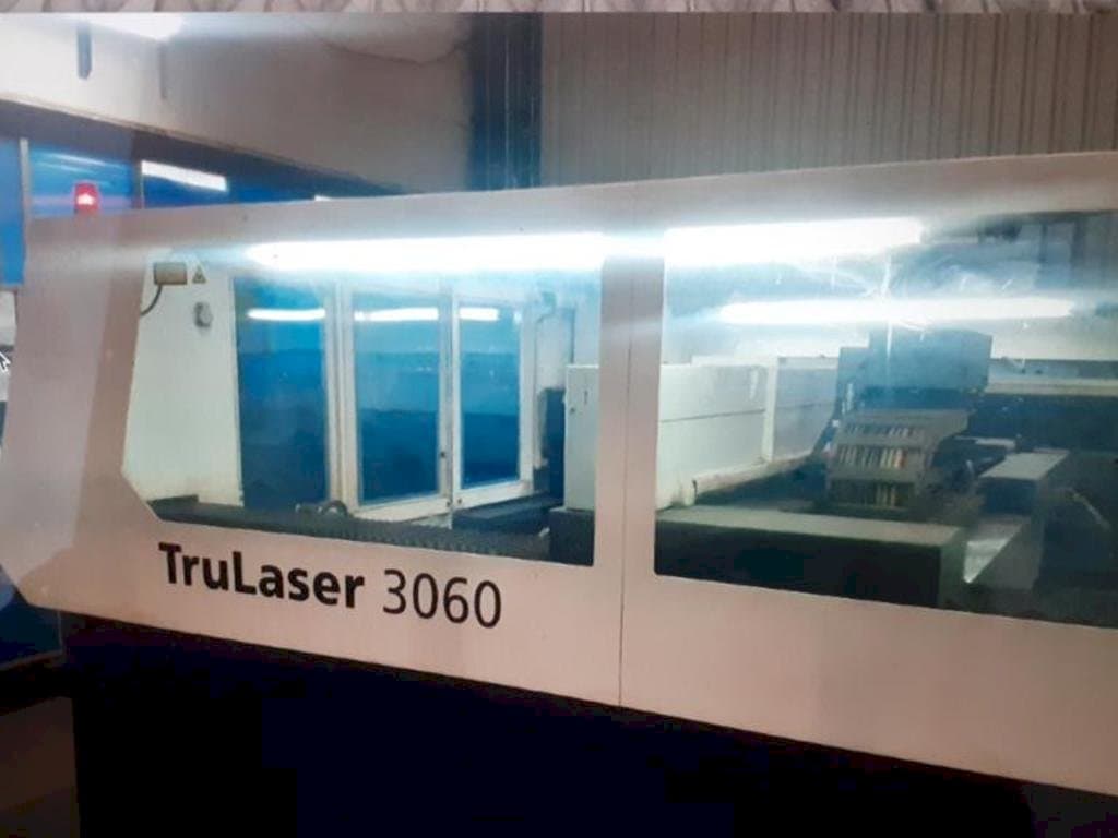 A Trumpf Trulaser 3060 gép elölnézete