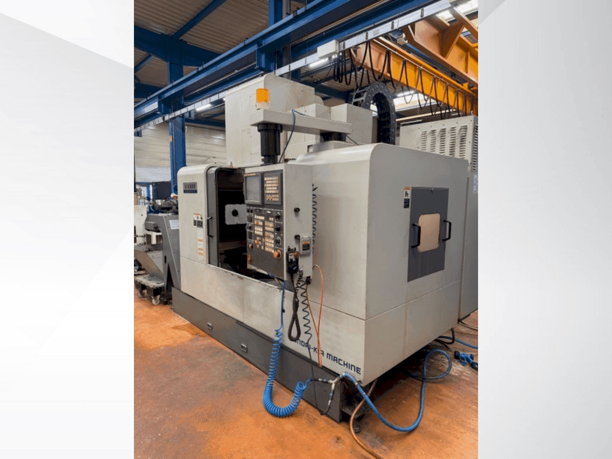 A HYUNDAI KIA VX500 gép elölnézete