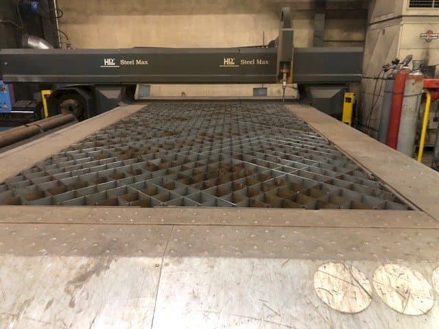 A Hypertherm HPm Steel Max HPR130 gép elölnézete