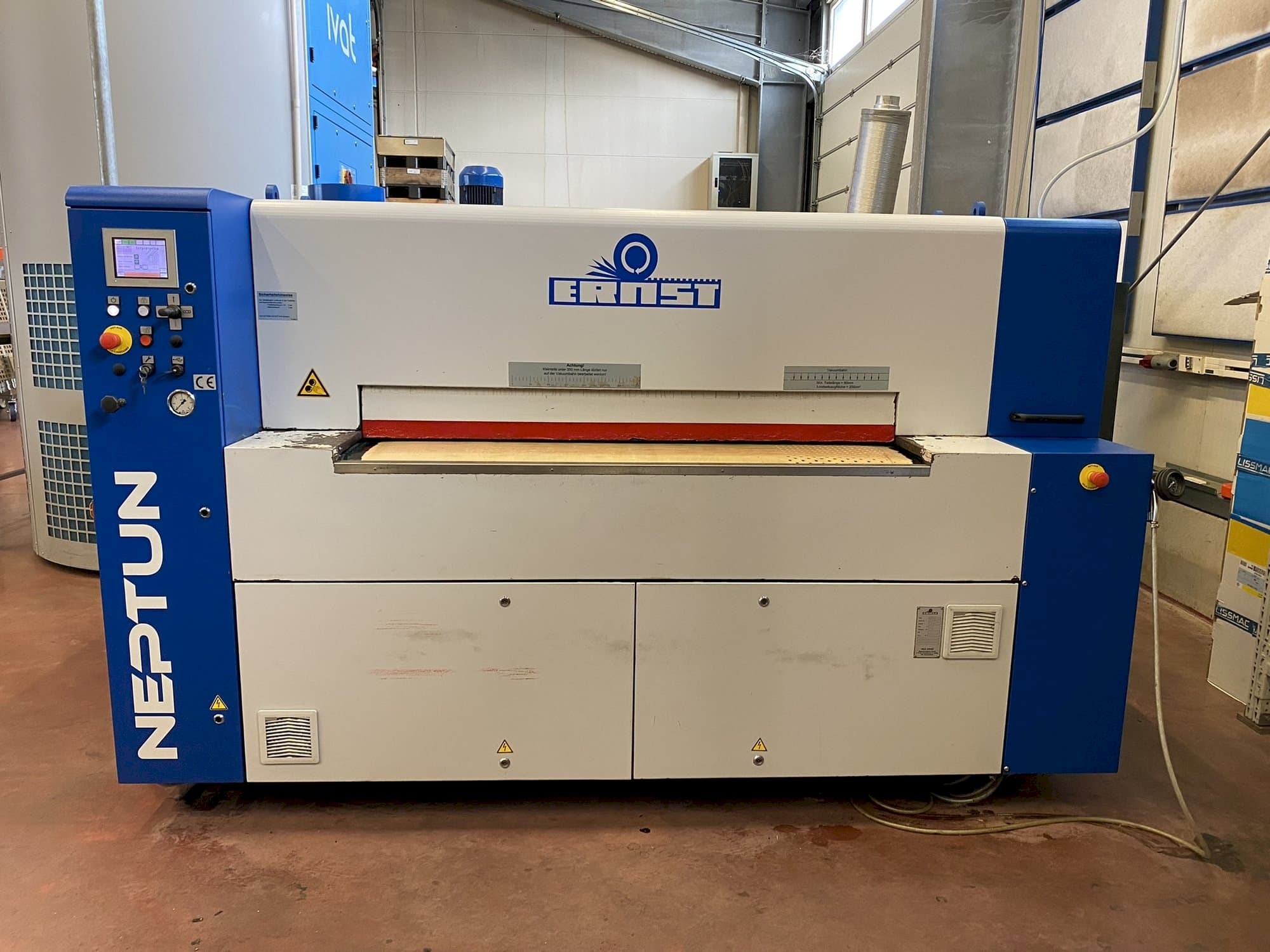 A ERNST NEPTUN EB  gép elölnézete