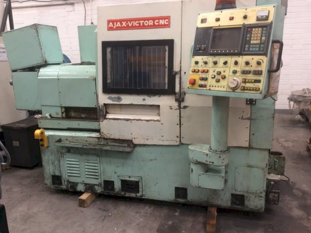 A Victor TNS-3H gép elölnézete