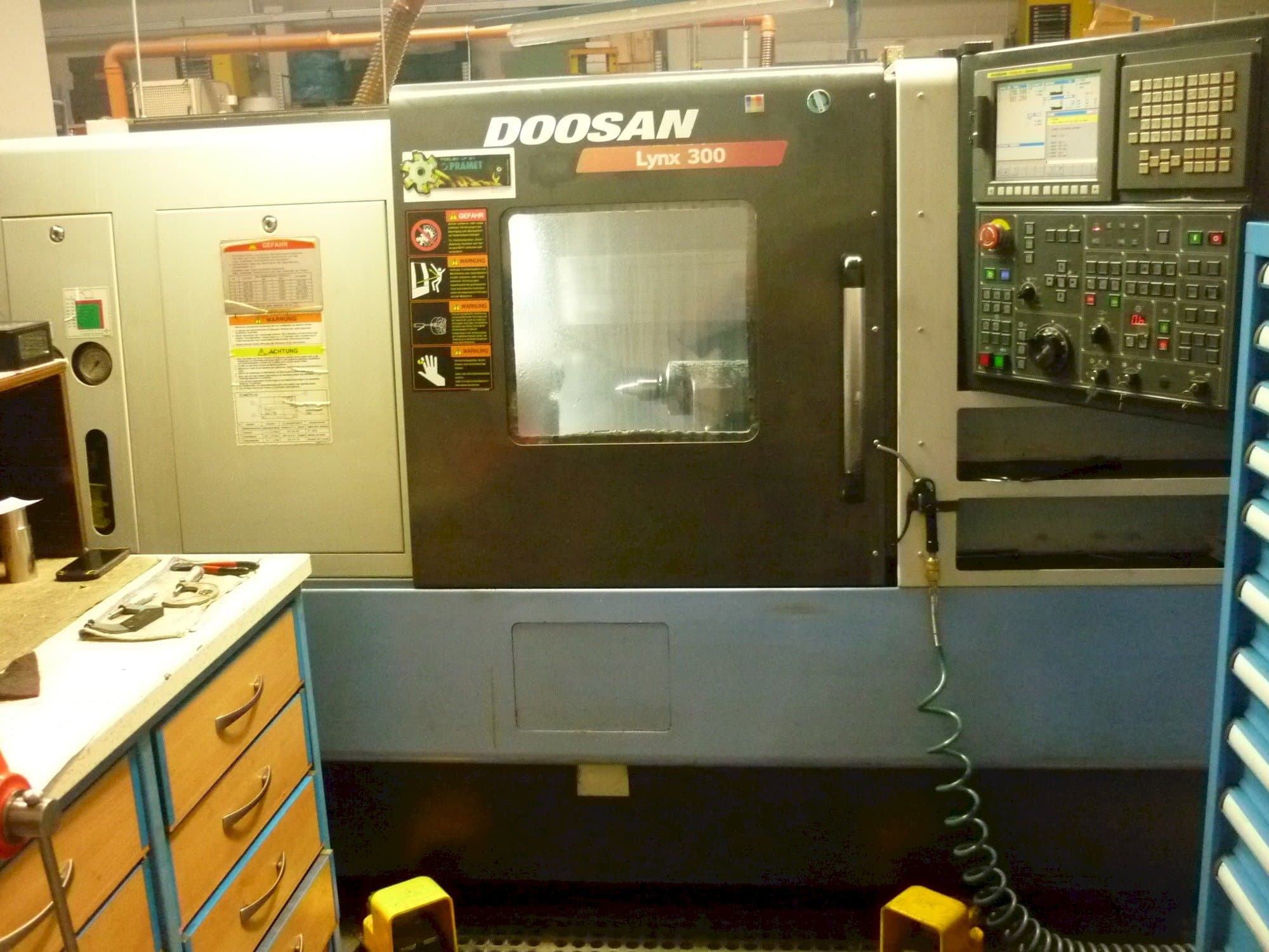 A Doosan LYNX 300  gép elölnézete