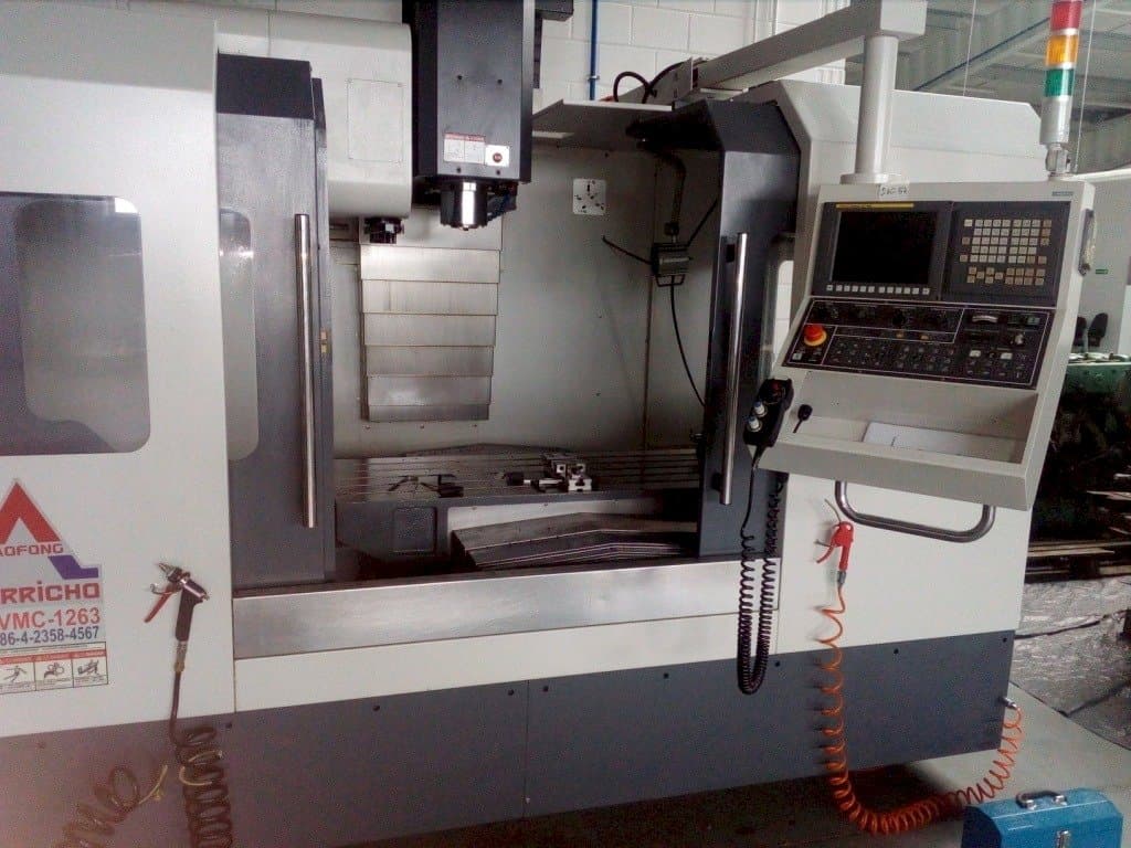 A EVERRICHO ER-VMC-1263A gép elölnézete