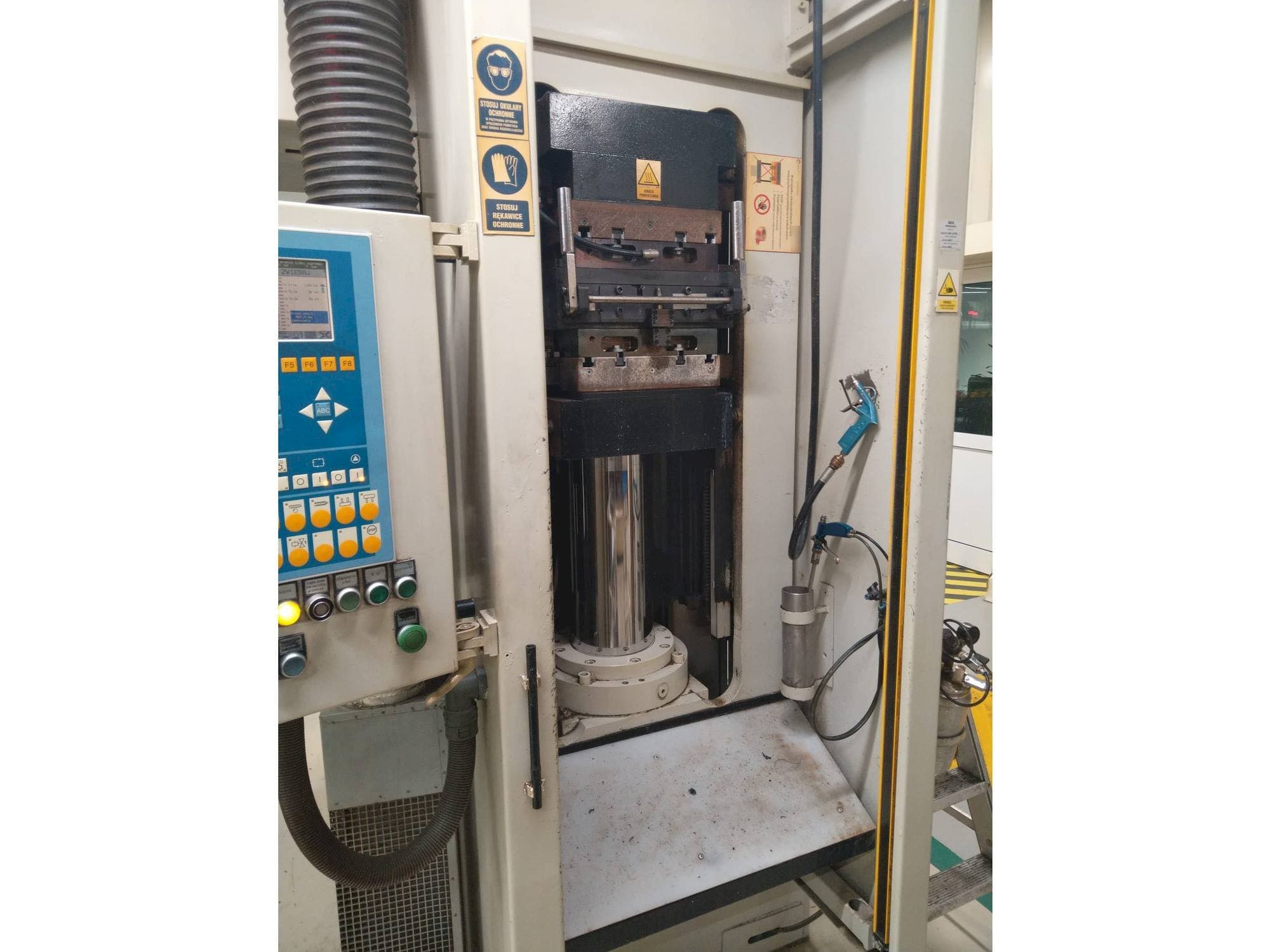 A LWB STEINL VRE 1100/1000 gép oldalnézete