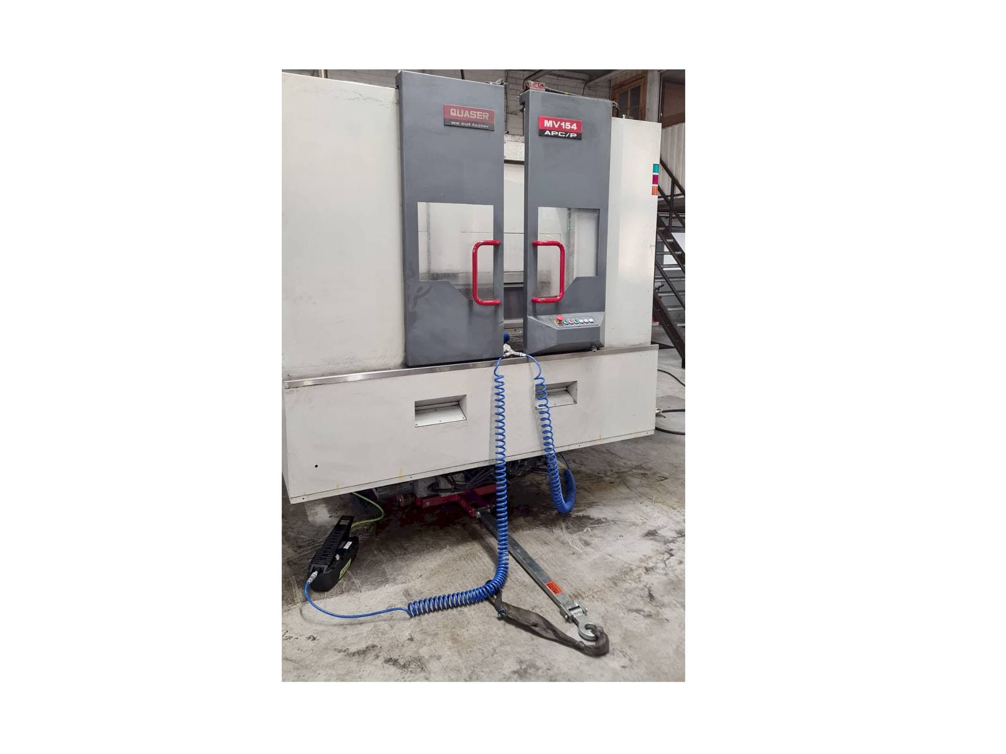 A Quaser MV154APC/P12 gép elölnézete