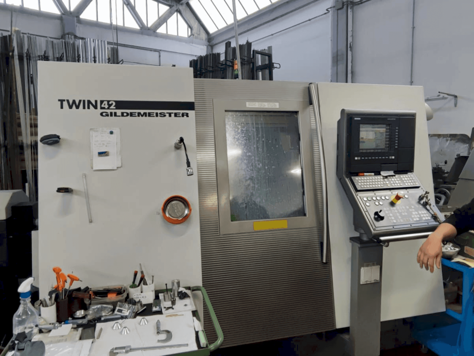 A Gildemeister TWIN 42 gép elölnézete