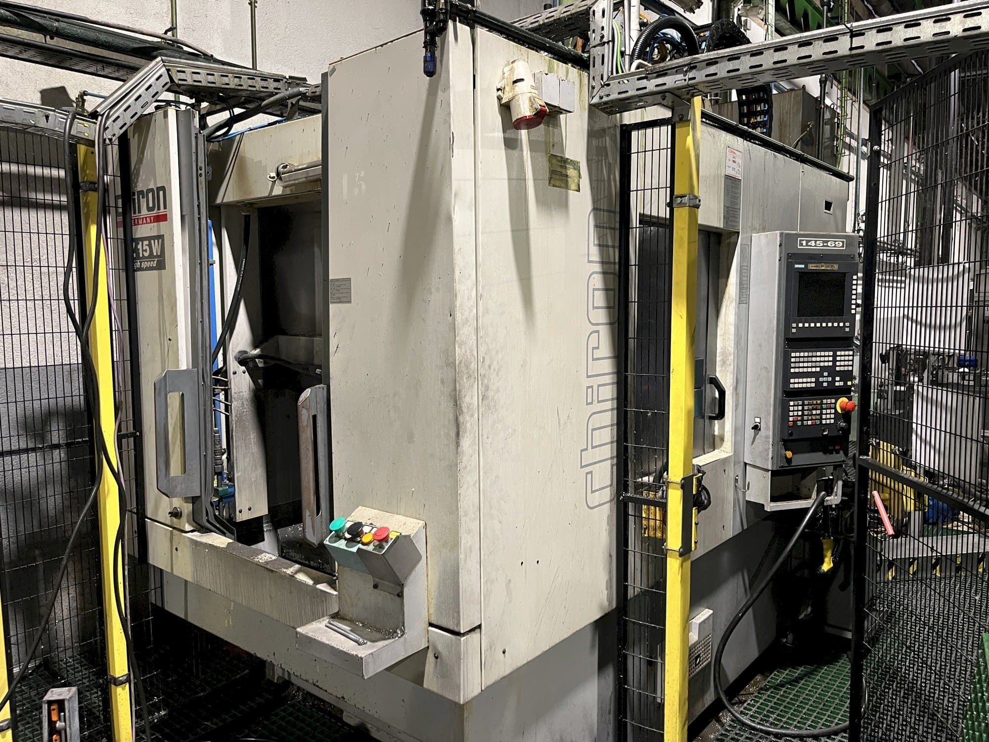 A CHIRON FZ15W gép elölnézete