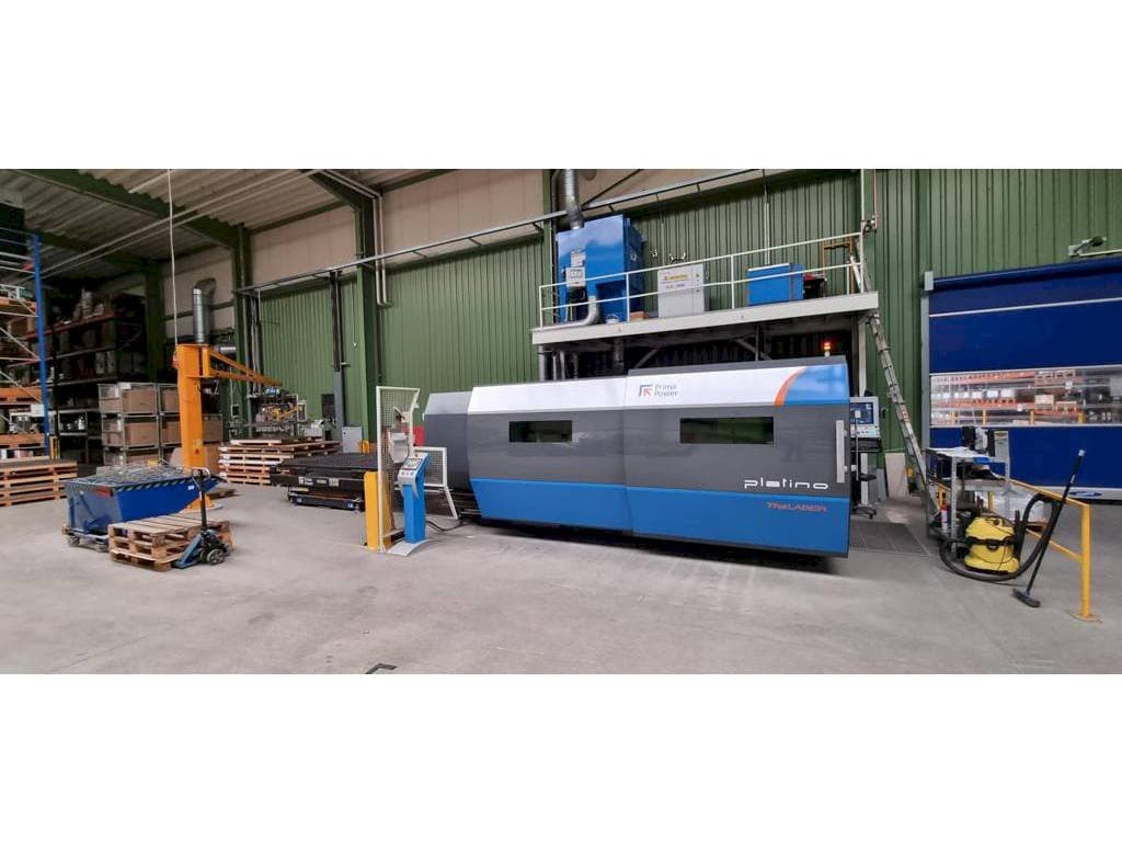 A Prima Power Platino Fiber gép elölnézete