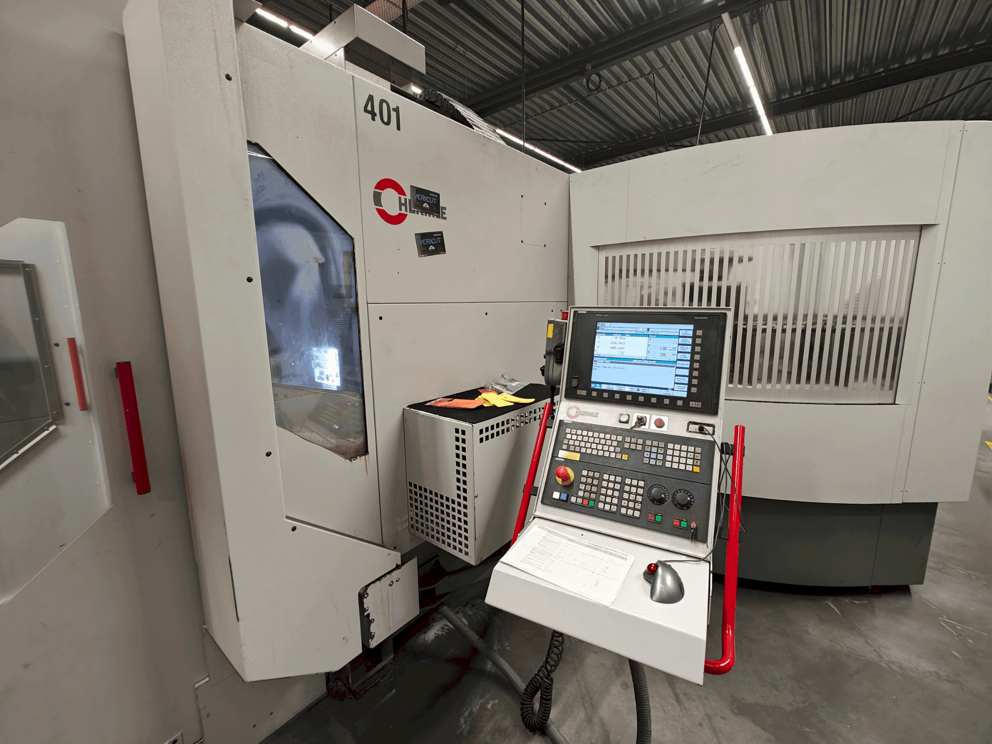 A HERMLE C 40 U gép elölnézete