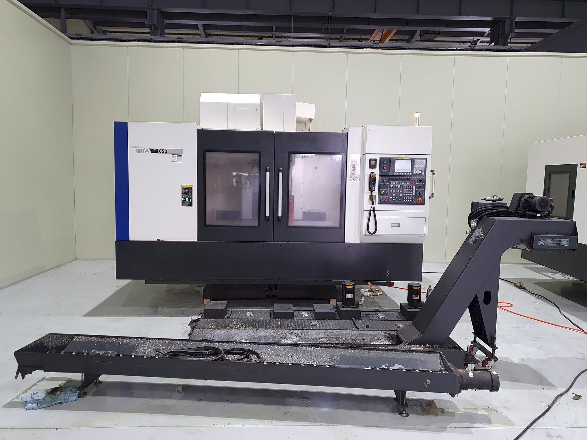 A Hyundai Wia F650  gép elölnézete