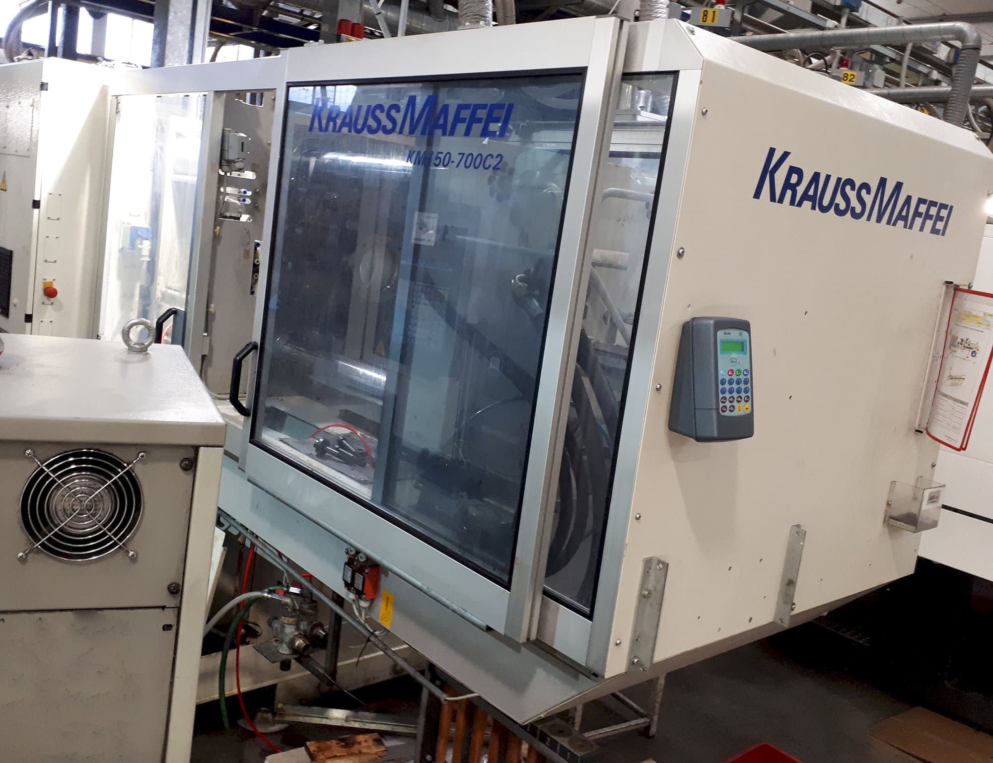 A Krauss Maffei C2 150-700 gép jobb nézete