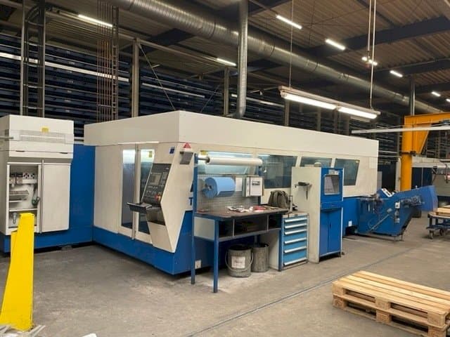 A Trumpf TruLaser 5040 classic gép elölnézete
