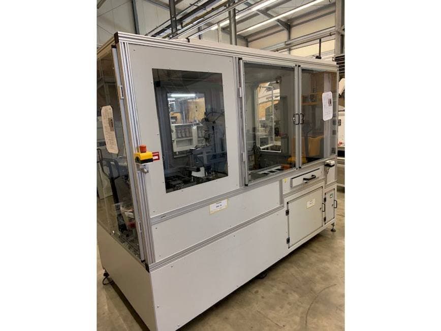 A SEHO Robot cell sorting station  gép oldalnézete