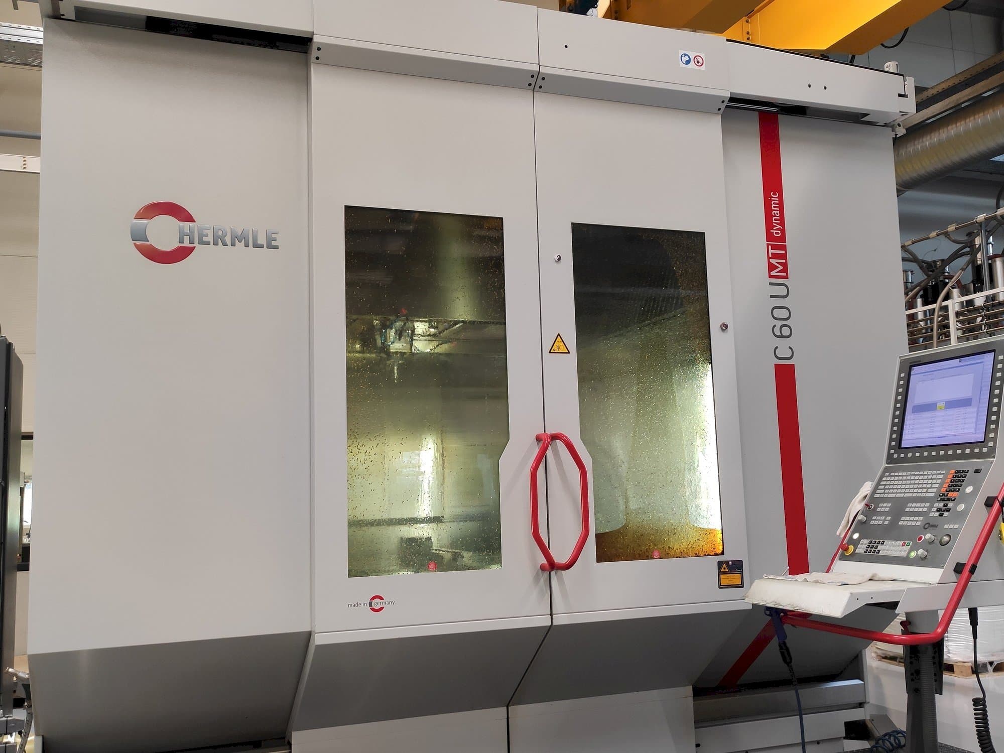 A HERMLE C 60 U MT  gép elölnézete