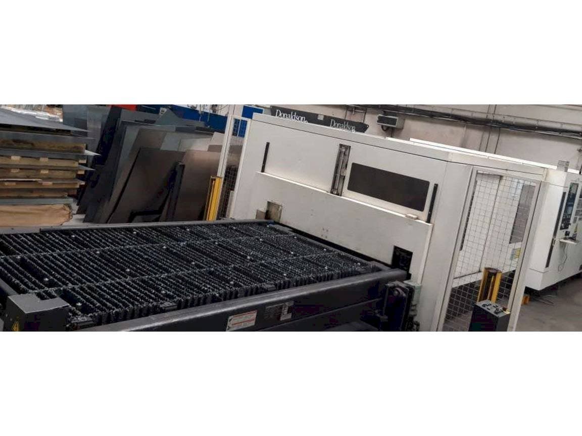 A Mazak Super Turbo-X510 Mk III G gép elölnézete