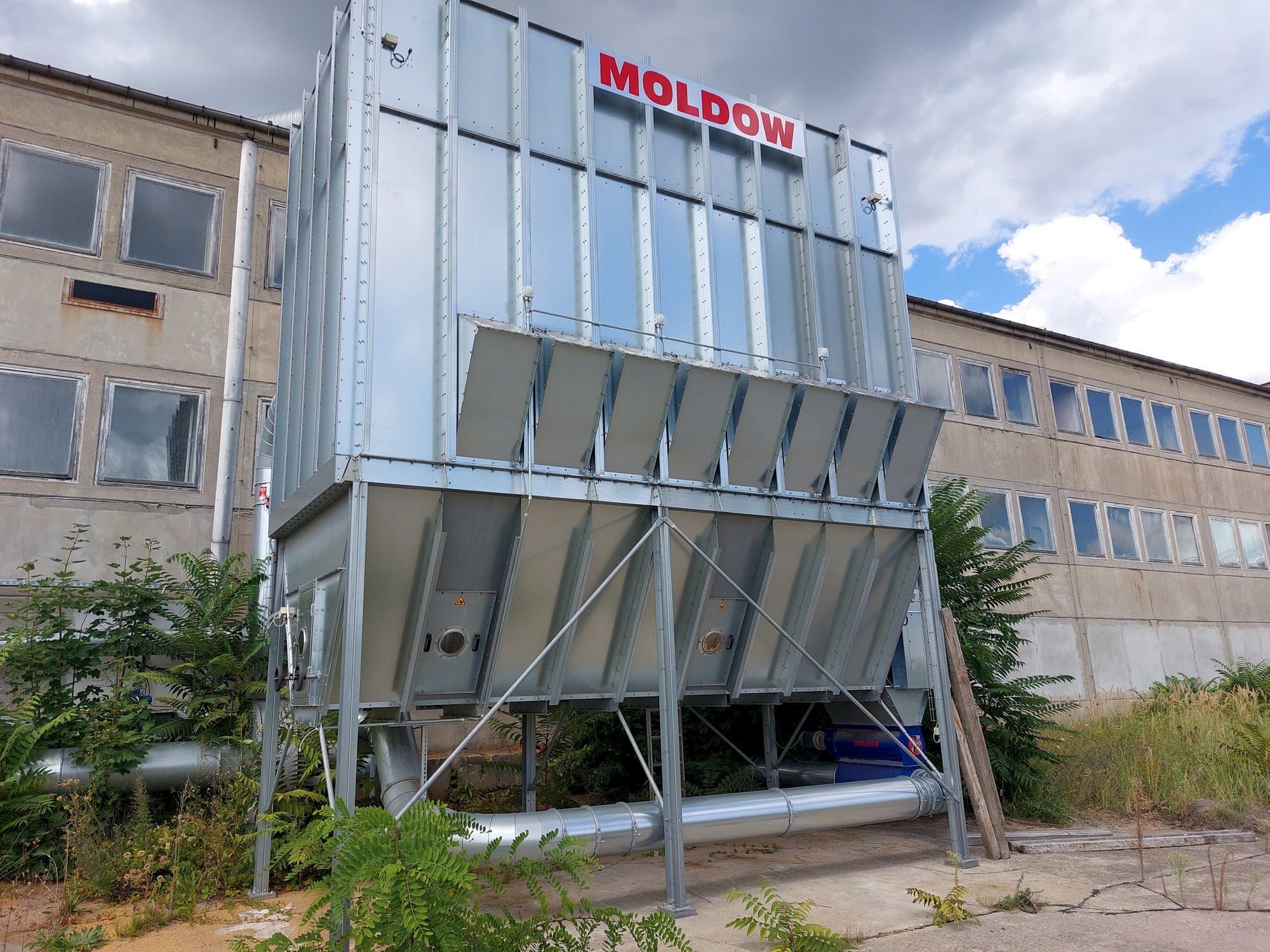 A MOLDOW MHL Casing EXP  gép elölnézete