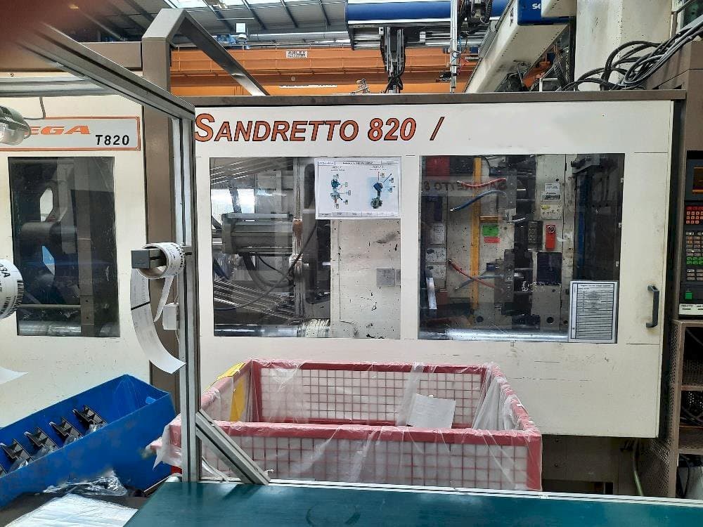 A SANDRETTO 820/6434 gép elölnézete