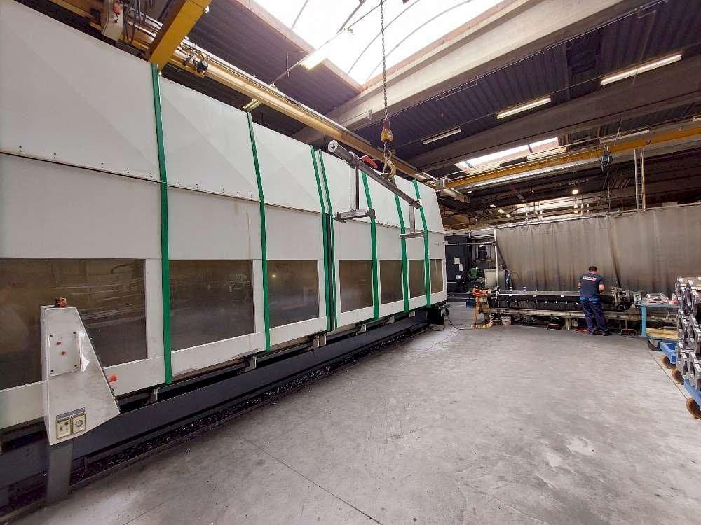 A Unisign Univers 6 (A-as) gép elölnézete