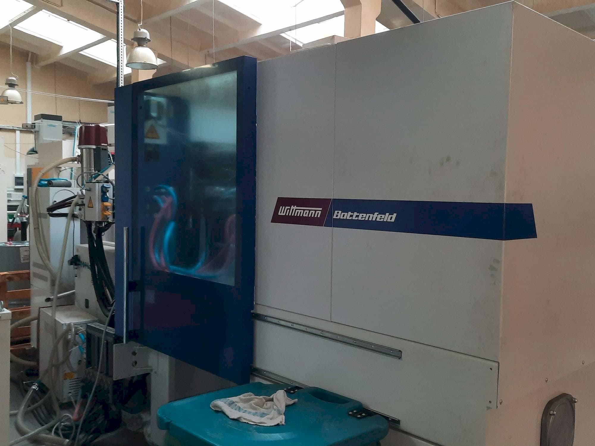 A Battenfeld SmartPower 110/350 gép elölnézete