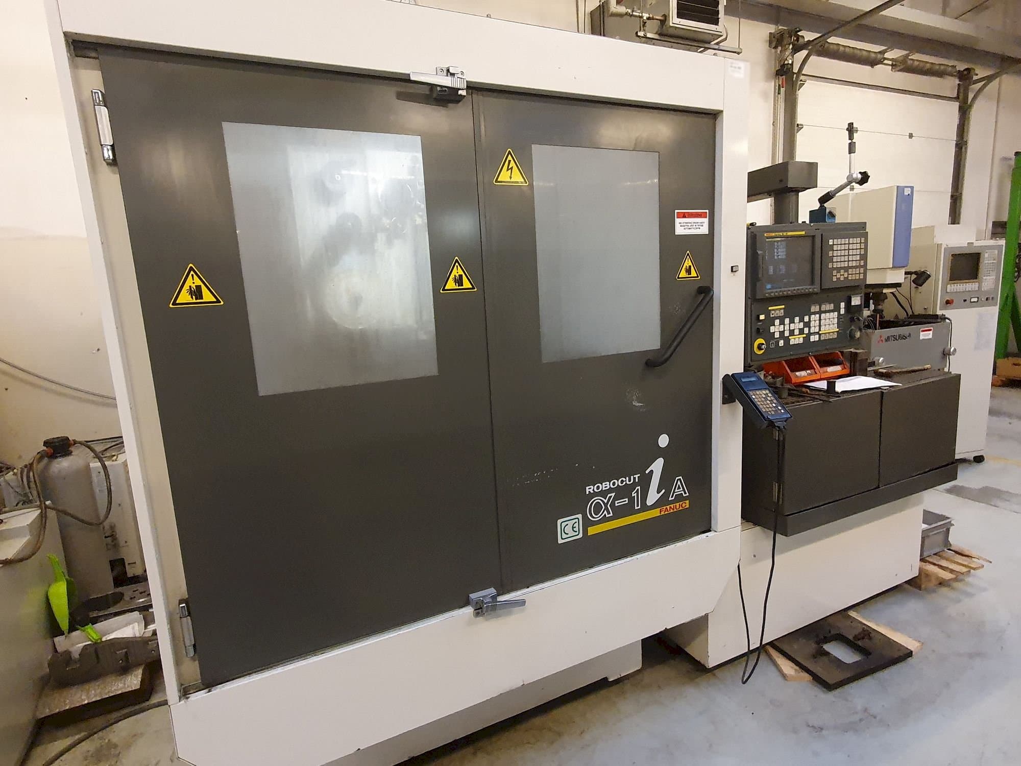 A FANUC Robocut Alpha-1iA gép elölnézete