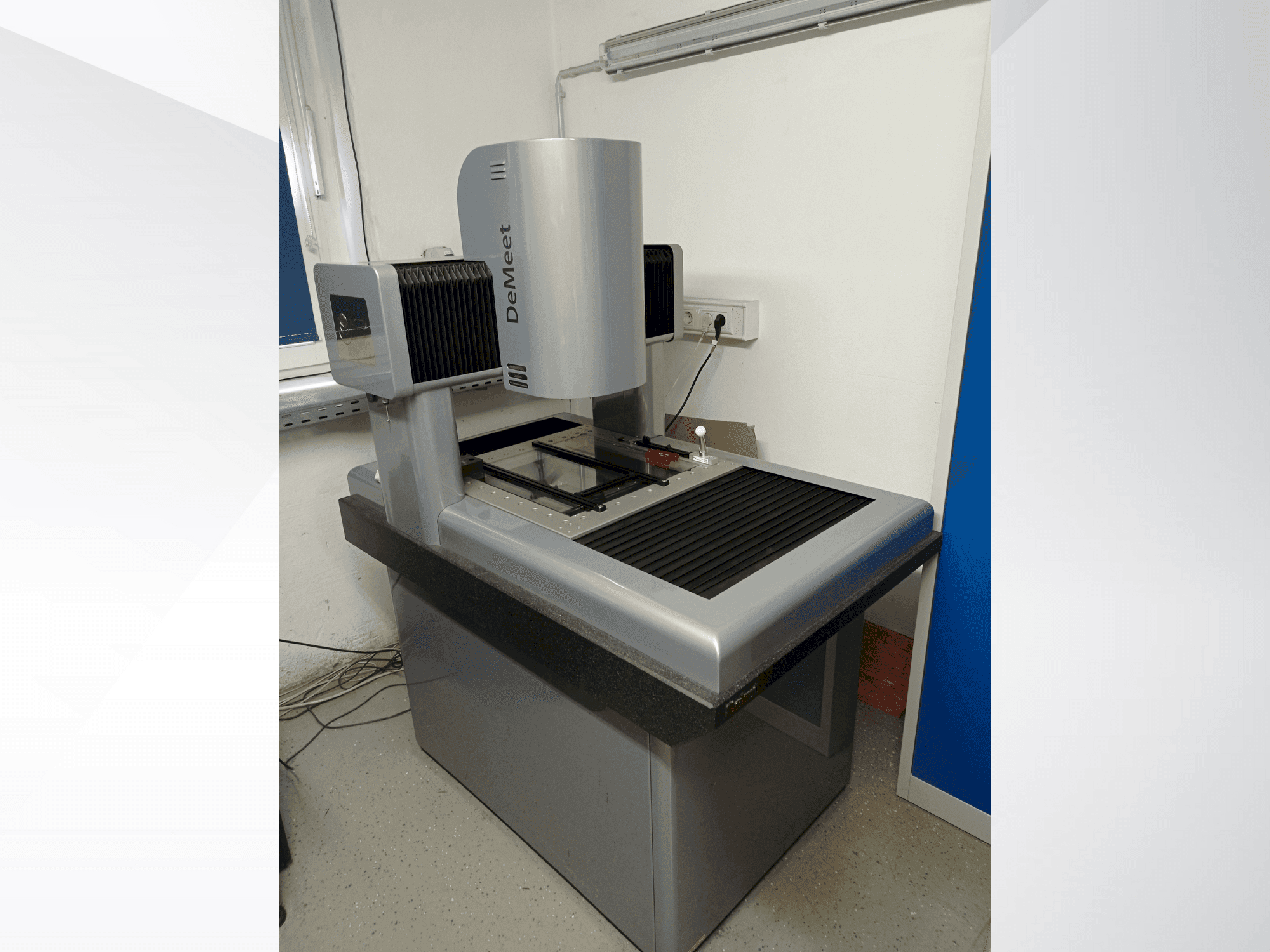 A SCHUT DeMeet 404 gép elölnézete