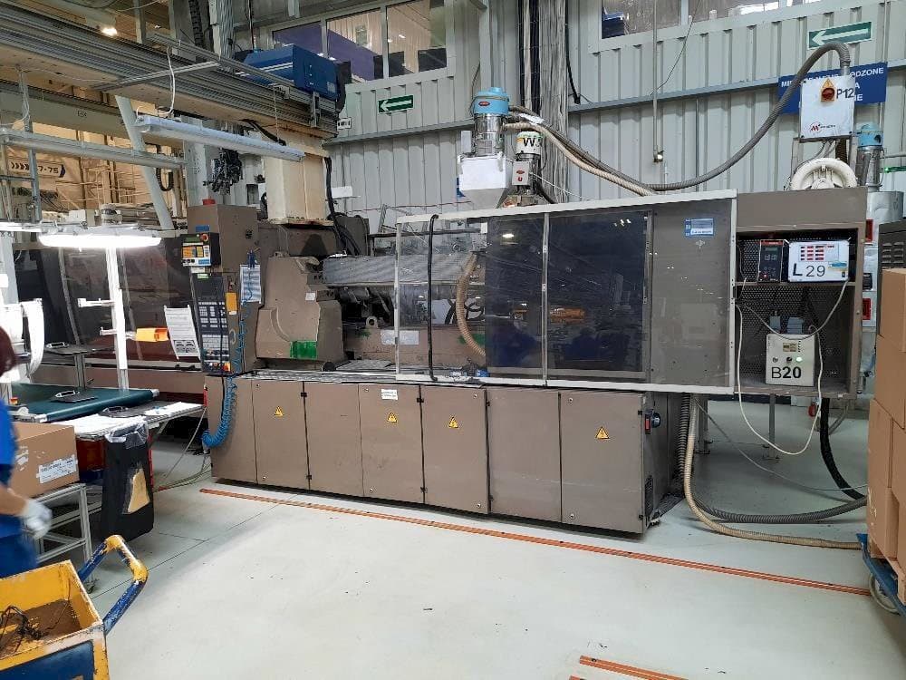 A ENGEL ES 2550/400HL gép elölnézete