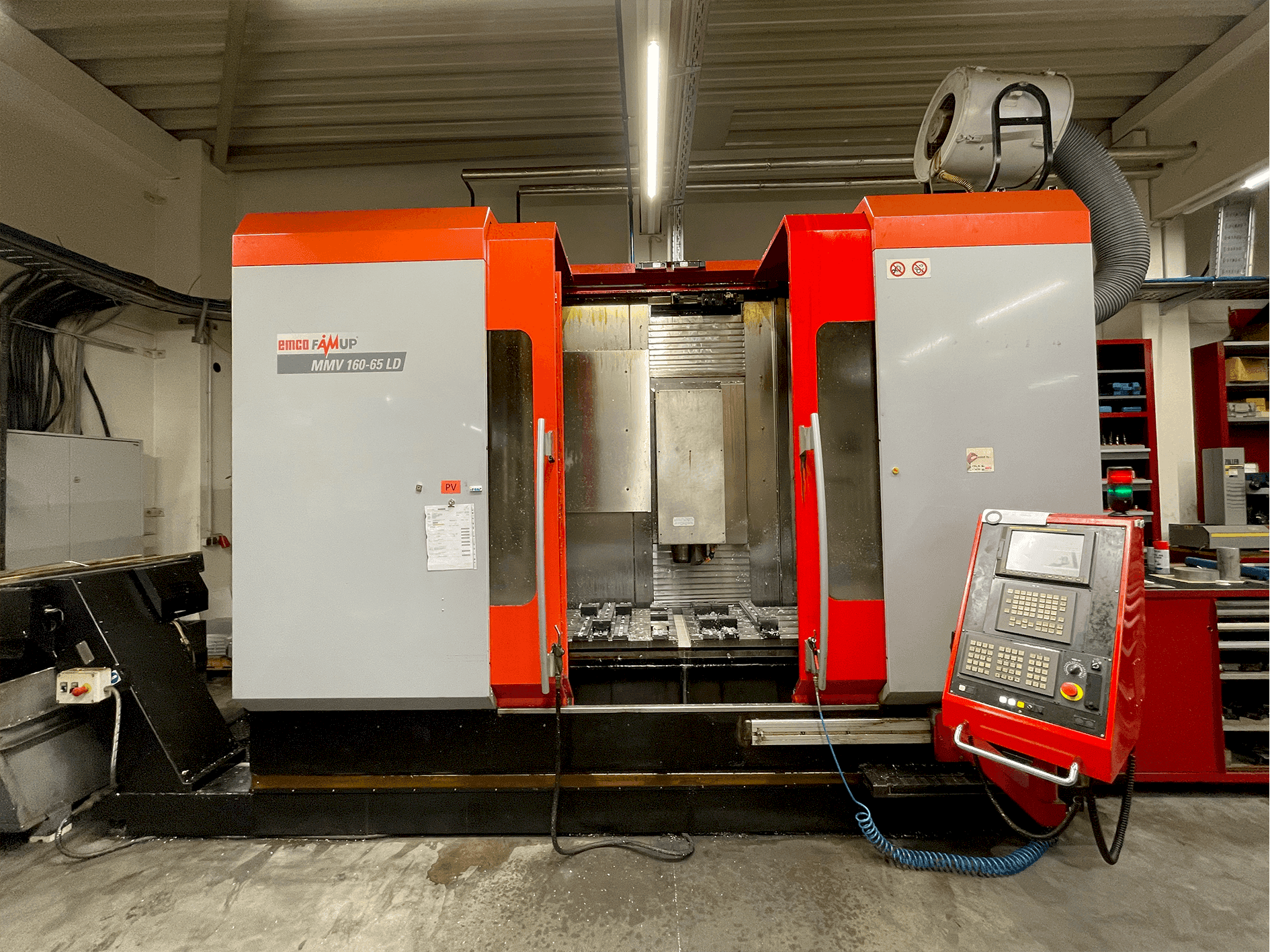 A EMCO Famup MMV-160-65LD  gép elölnézete